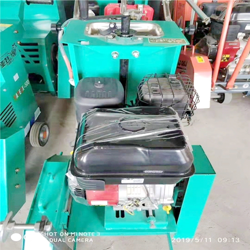 馬路切(qie)縫機、馬(ma)路切割(gē)機